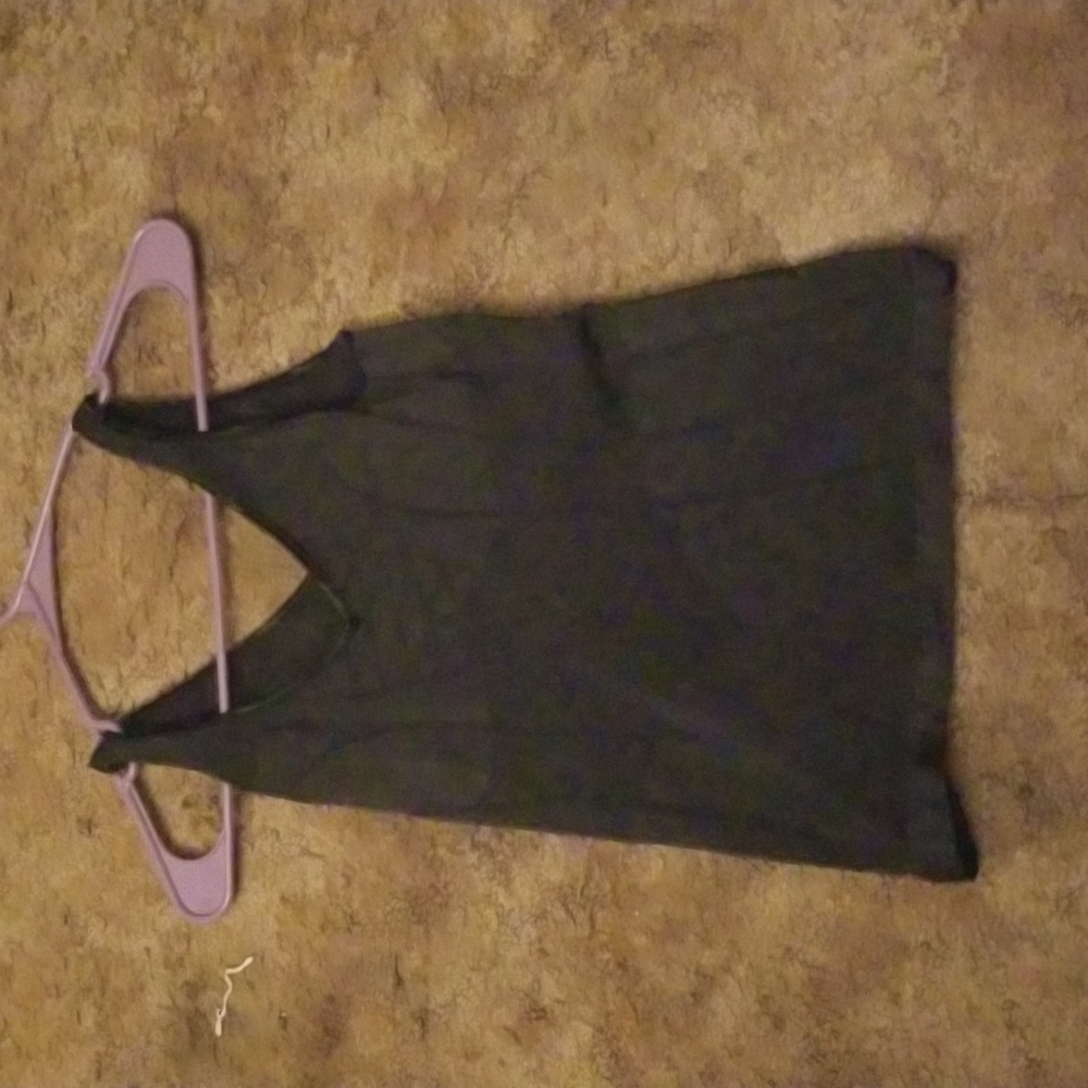 Black compression tank